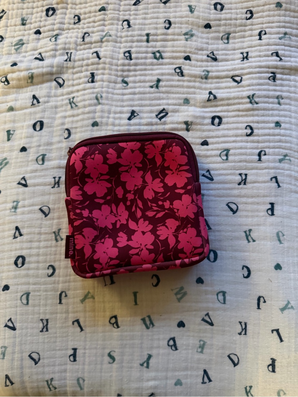 Mine cosmetics bag- Pink